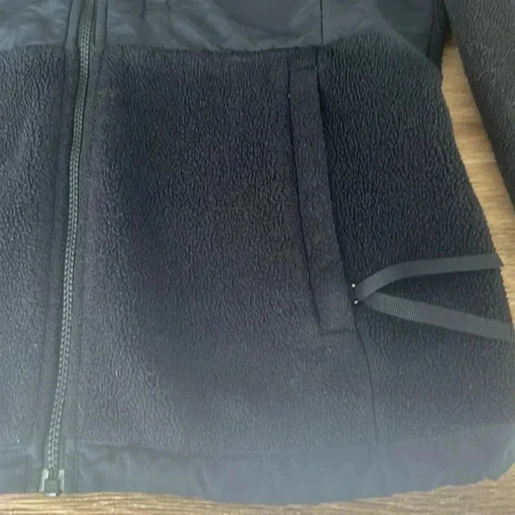 North Face Black Fleece Jacket - Picture 5 of 13